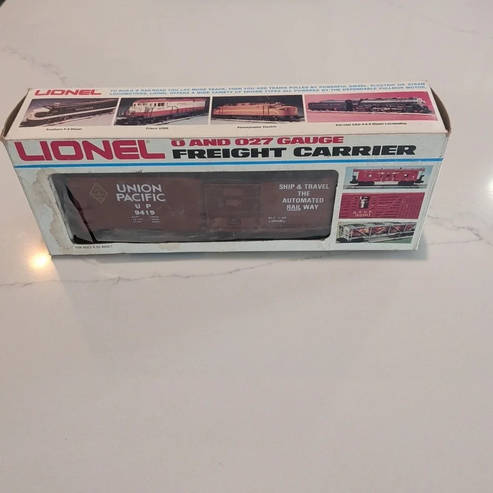 1980 USA Lionel Union Pacific Freight Carrier Box Car NOS 6-9419